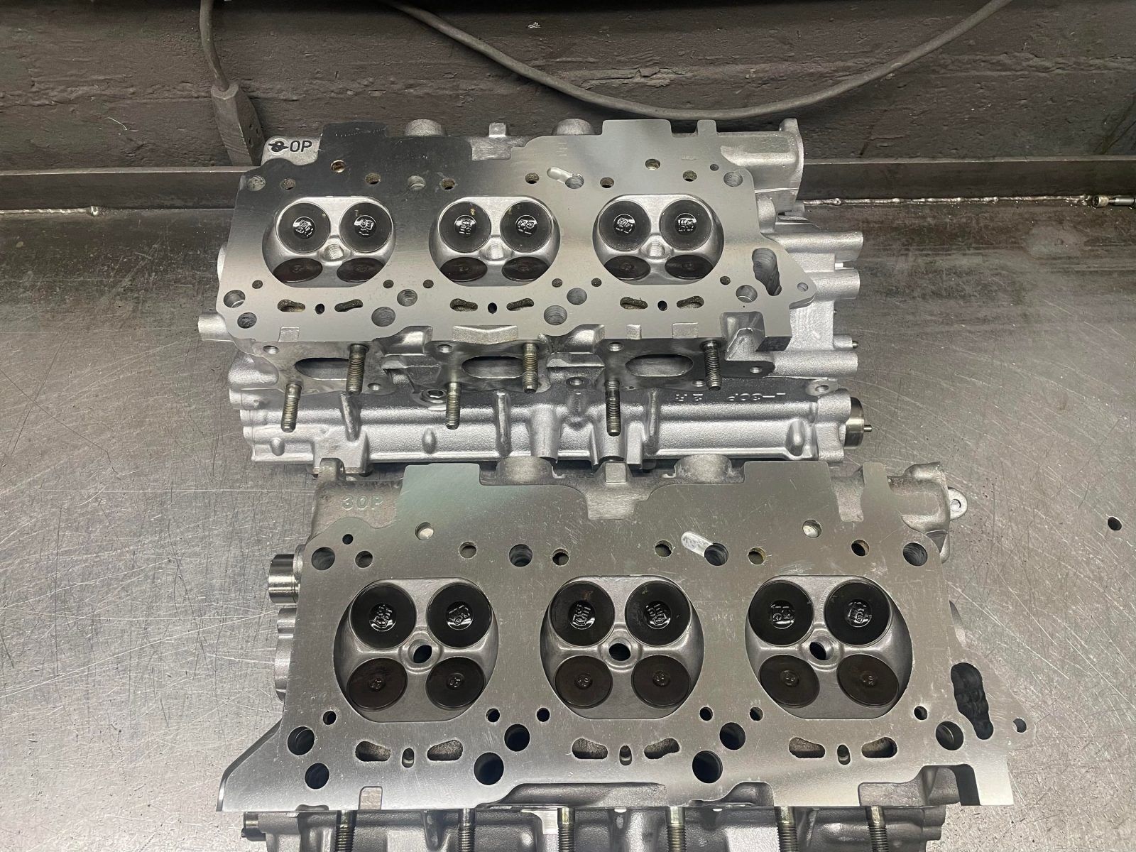 ベラドンナ 80-89 nissan datsun d21 720 oem z24 complete cylinder head